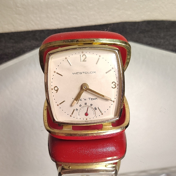 Vintage Westclox Red and Gold Travel Alarm Clock - Picture 1 of 1